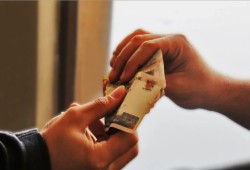 نواب برلمانيون يتساءلون عن جمود مؤشرات الفساد وتبديد الثروات العامة