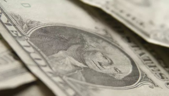 المنصة || الجنيه المصري يتراجع أمام الدولار متجاوزًا 53 جنيهًا للمرة الأولى منذ مايو