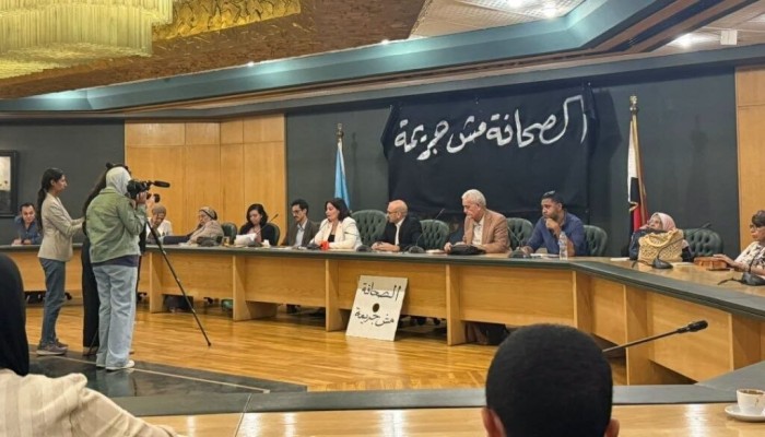 عائلات الصحفيين يطالبون بالإفراج عن سجناء الرأي