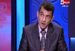 احتجاز الدكتور "عماد مهنا" بعد ترحيله من أمريكا إلى مصر