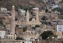 ضحايا مدنيون في تعز وغارات للتحالف تدمر منصات صواريخ الحوثيين بصعدة