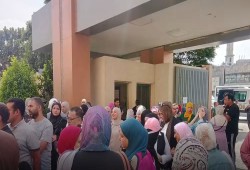 رحلة عذاب يومية.. أطفال لا تتجاوز أعمارهم 7 سنوات يقطعون 5 ساعات يوميًا للوصول إلى مدارسهم