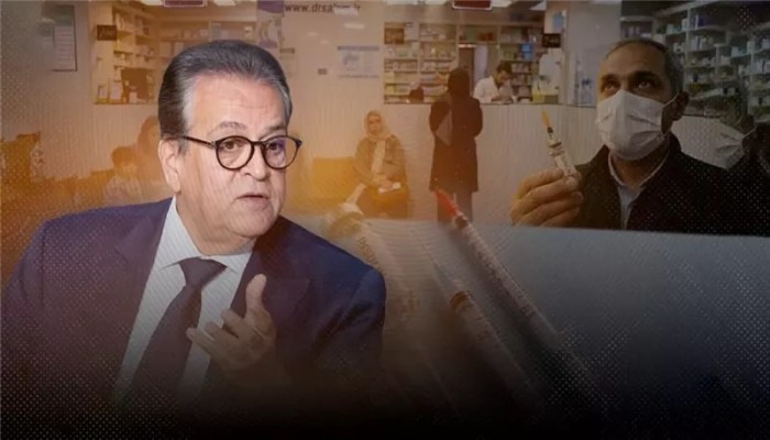 طوابير المرضى أمام نوافذ التأمين الصحي المغلقة في مصر بعد اختفاء الإنسولين وأدوية القلب والجلطات