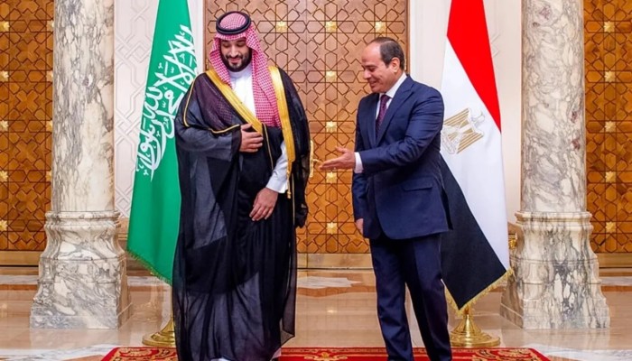وديعة الـ 5.3 مليار دولار.. كيف باع السيسي سيادة المصريين بأموال السعودية وصمت عن إبادة غزة؟