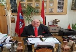 مسرحيات اللقطة الزائفة تحول خبراء الاقتصاد إلى ديكور صامت بمؤتمرات السيسي