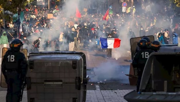 فرنسا على موعد مع احتجاجات جديدة وإضراب واسع في 5 نوفمبر