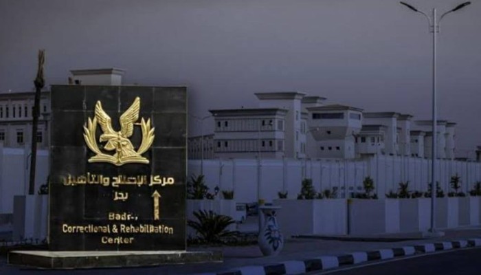 إضراب 12 معتقلاً في بدر 3 واحتجاجات تشعل السجن