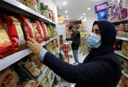 رفع الفائدة يربك ميزانيات الأسر المصرية ويفاقم فجوة العوائد بين المدخرين والمقترضين